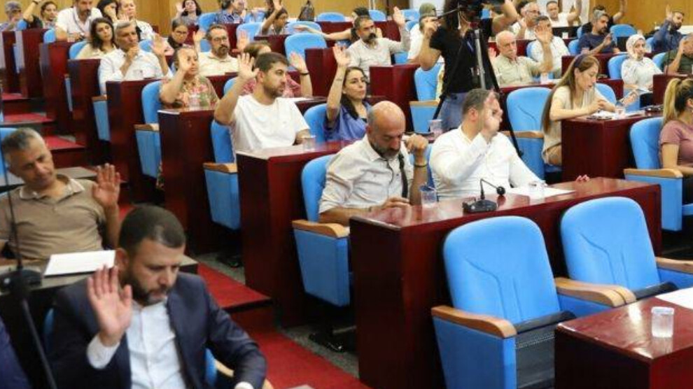 amed-municipality-grants-free-public-transport-to-journalists