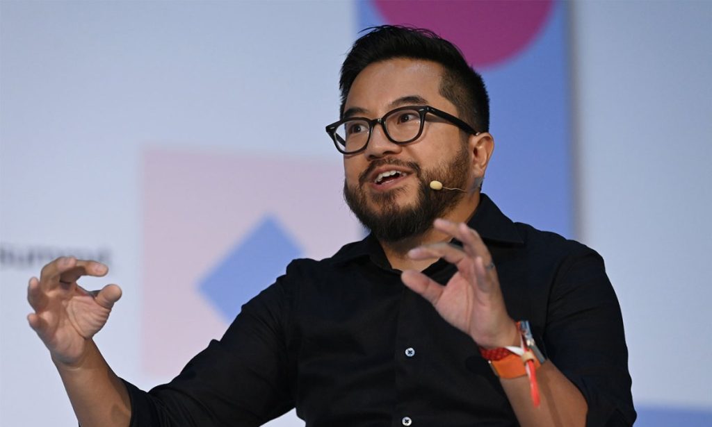 y-combinator’s-next-demo-day-will-include-in-person-seats-for-top-vcs,-garry-tan-says-|-techcrunch