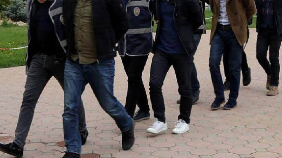 many-people-taken-into-custody-in-izmir-and-istanbul