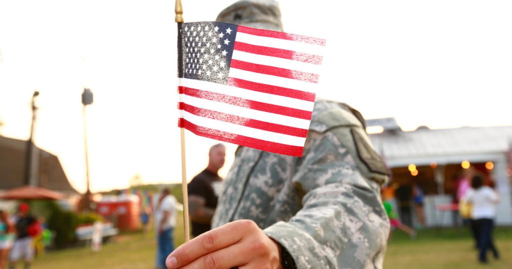 more-than-800-military-veterans-receive-honorable-discharges-from-pentagon