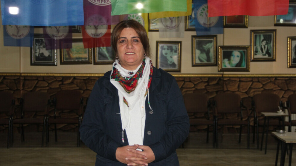 co-mayor-and-4-other-women-detained-in-kurtalan,-siirt