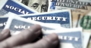 social-security-sets-its-2025-cola-increase-at-25%.-here