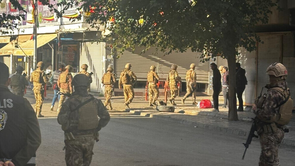 police-raid-dem-party-igdir-provincial-organization-building