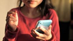 ‘argument-won’-on-smartphones-in-schools,-minister-says
