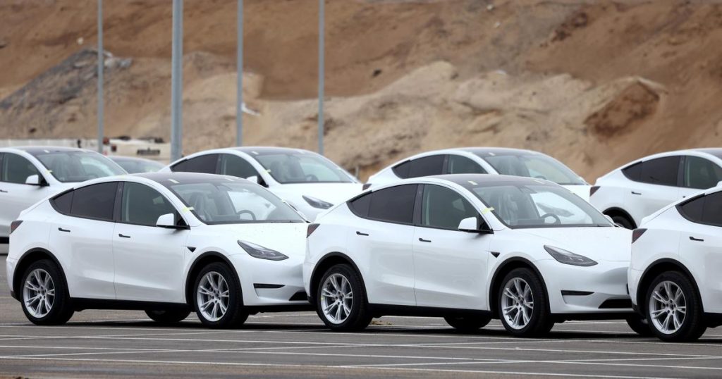 officials-probing-fiery-tesla-crash-that-killed-4-people-in-france