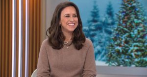 lacey-chabert-on-new-holiday-films