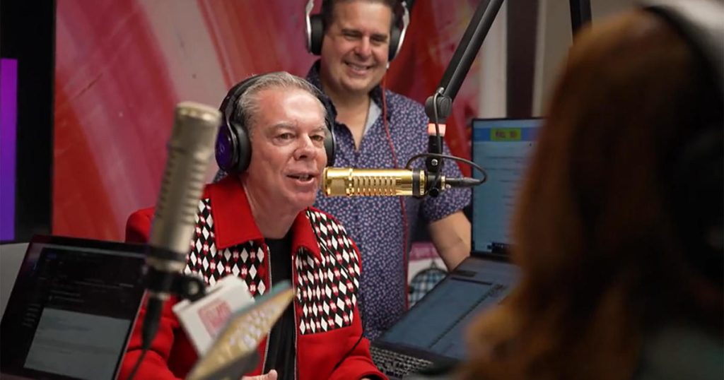 elvis-duran-on-the-magic-of-radio