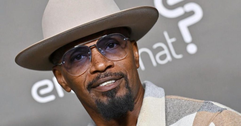 jamie-foxx-shares-details-about-2023-hospitalization-in-netflix-special
