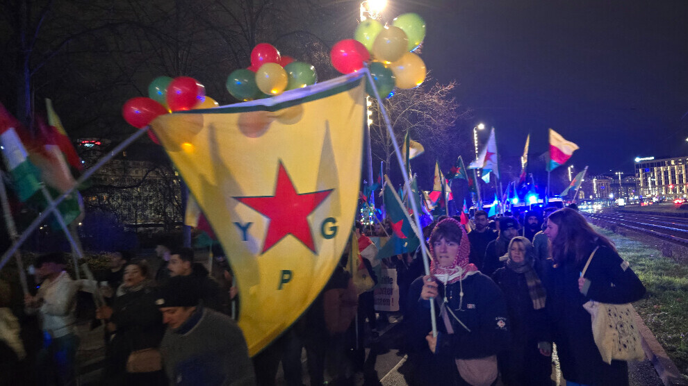 activists-in-leipzig-march-in-solidarity-with-rojava