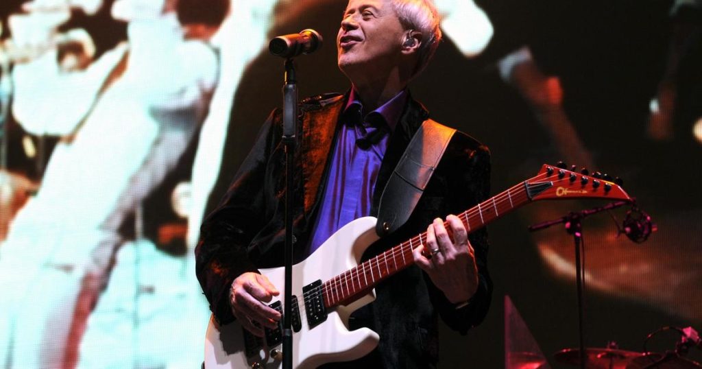 wayne-osmond,-brother-of-donny-and-marie,-dies-at-age-73