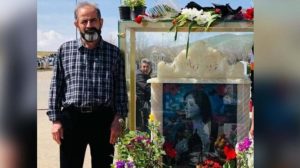 iranian-court-issues-arrest-warrant-against-jina-amini’s-father