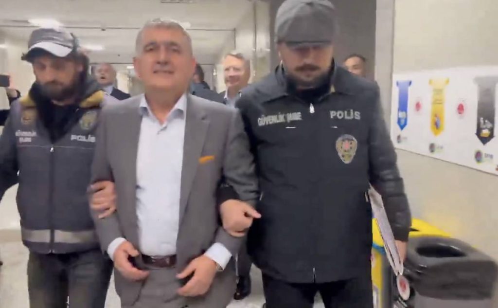 leaders-of-turkey’s-largest-business-group-detained-after-sharp-criticism-of-government