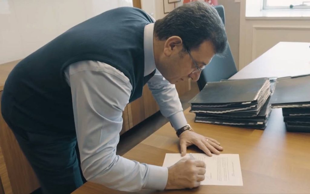 istanbul-mayor-imamoglu-announces-candidacy-in-chp’s-presidential-primary