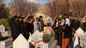 journalist-nujiyan-erhan-killed-by-kdp-forces-in-shengal-8-years-ago-commemorated-at-her-grave