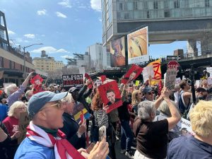 anti-musk-protests-are-now-an-official-risk-to-tesla’s-business-|-techcrunch