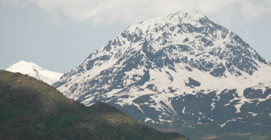 visit-kurdistan:-explore-the-timeless-majesty-of-halgurd-mountain-–-shafaq-news