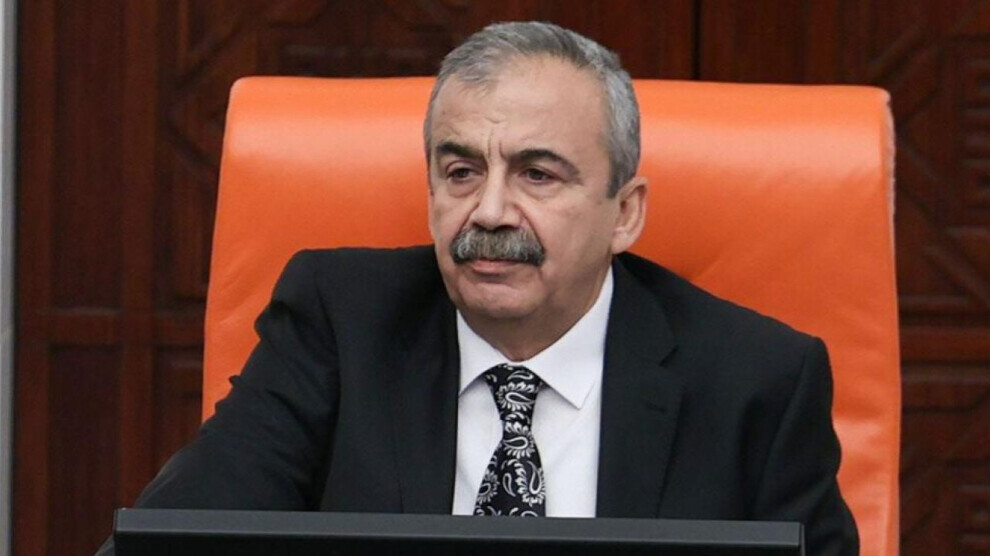 sirri-sureyya-onder-passes-away