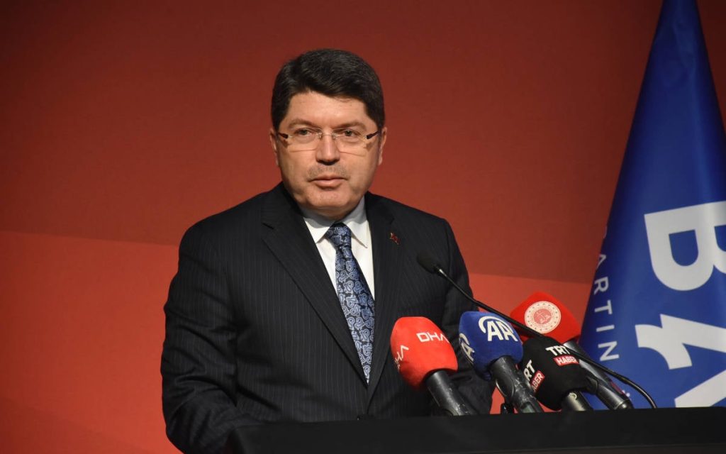 turkish-government-officials-welcome-pkk-disbanding-as-‘historic-turning-point’