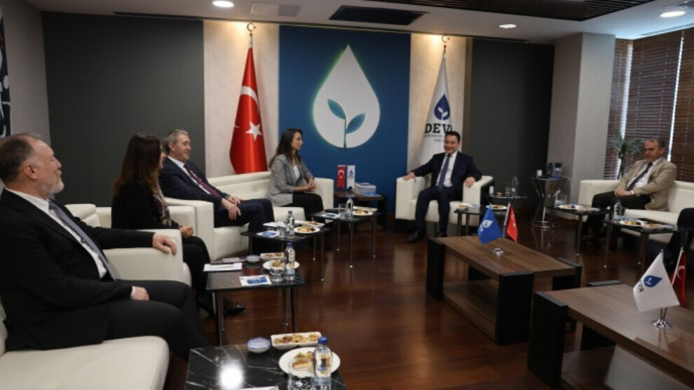 dem-party-co-chairs-met-with-deva-party