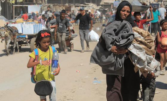 gaza:-aid-trucks-still-waiting-for-israeli-green-light-inside-enclave