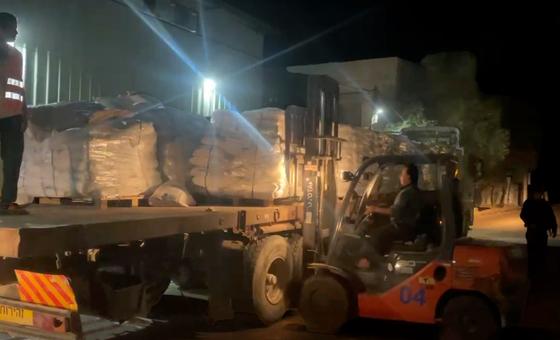 aid-teams-highlight-growing-anxiety-in-gaza-after-food-is-looted