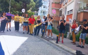 police-block-istanbul-pride-march,-detain-dozens,-including-journalists