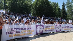 women-demonstrate-in-ankara,-calling-for-legal-foundations-for-peace
