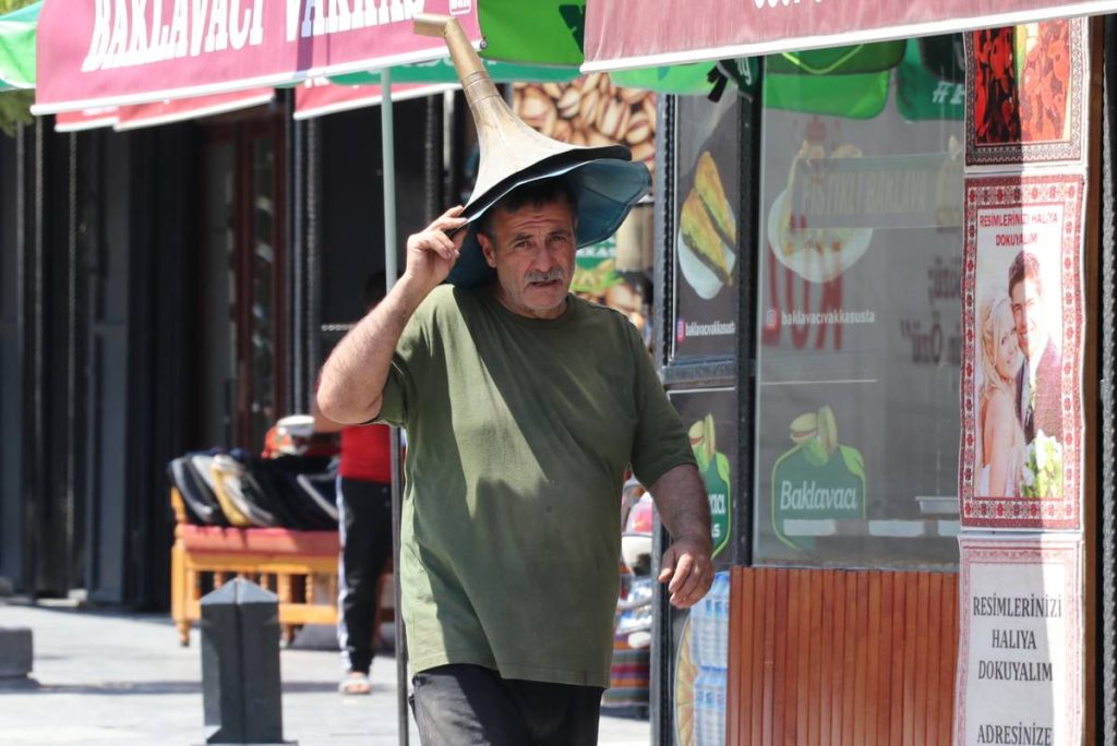 in-photos:-turkey-experiences-hottest-day-of-year