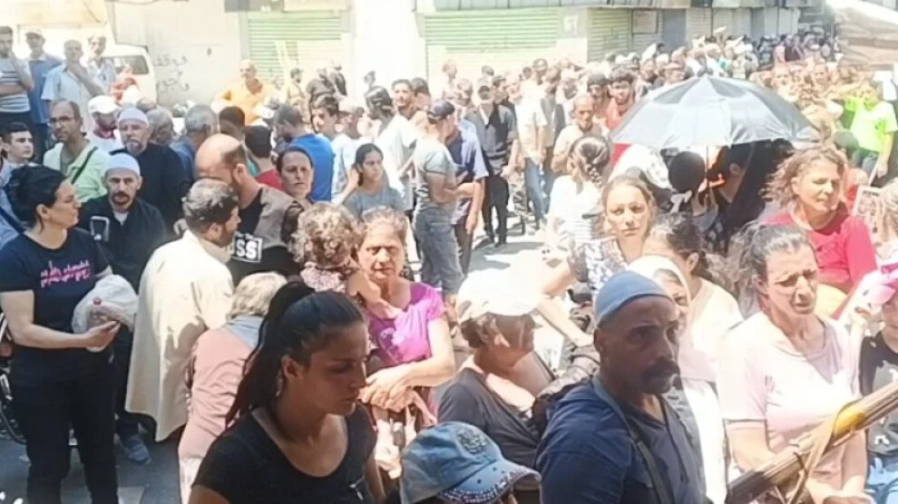 queues-for-bread-grow-in-suwayda-as-bakeries-run-out-of-flour