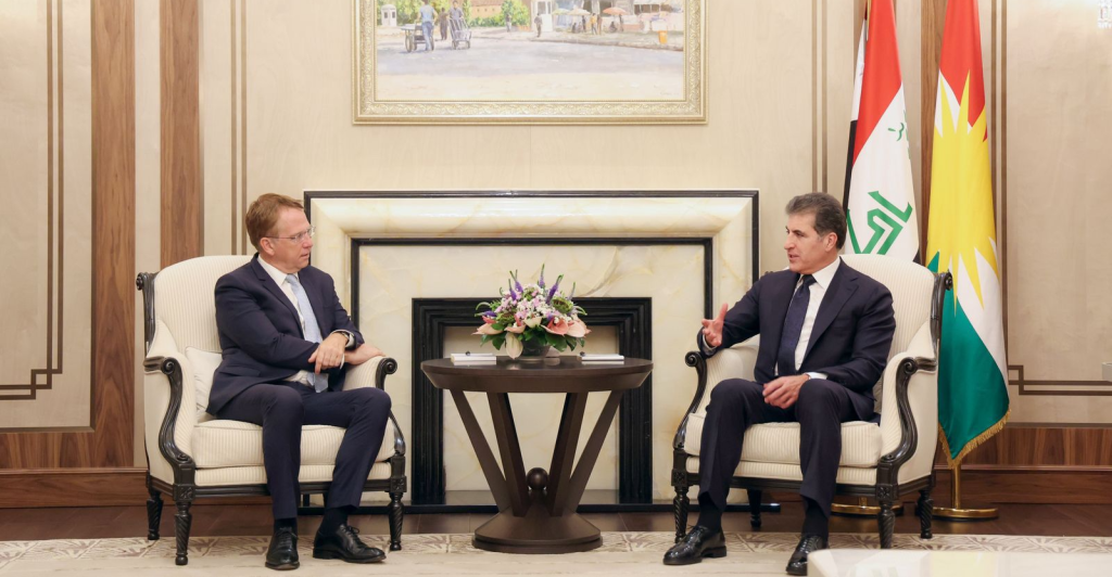 president-barzani-with-french-envoy:-macron’s-visit-on-table-–-shafaq-news