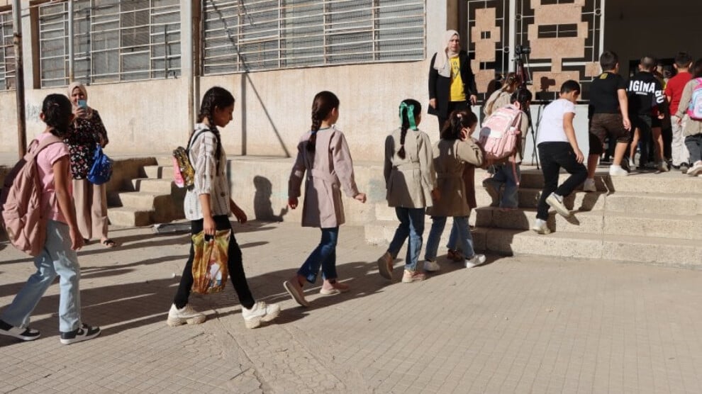 new-school-year-begins-in-north-and-east-syria