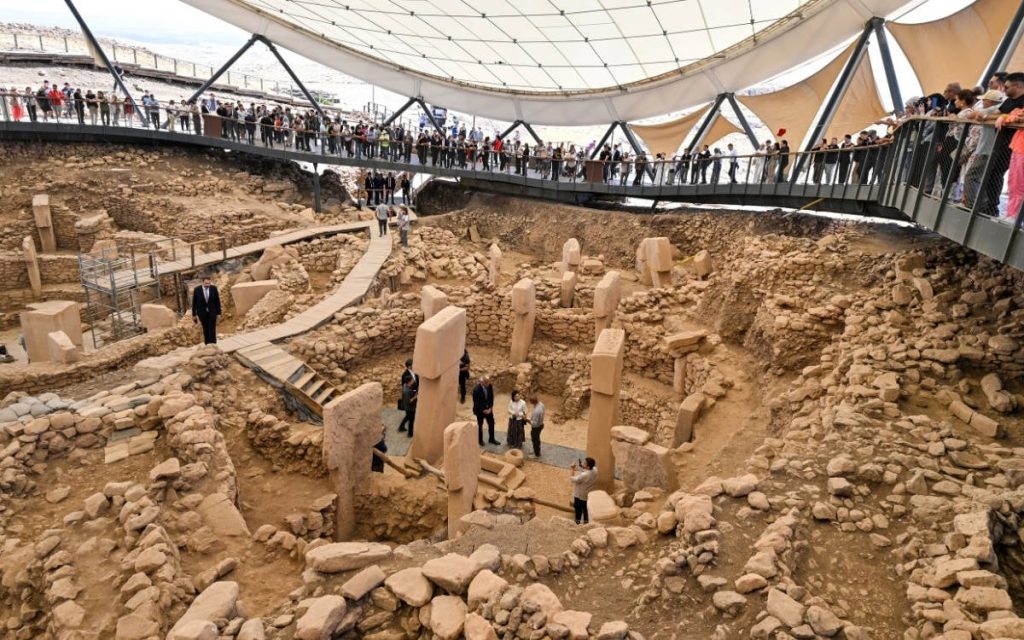 human-statue-discovered-inside-wall-at-gobeklitepe-archaeological-site