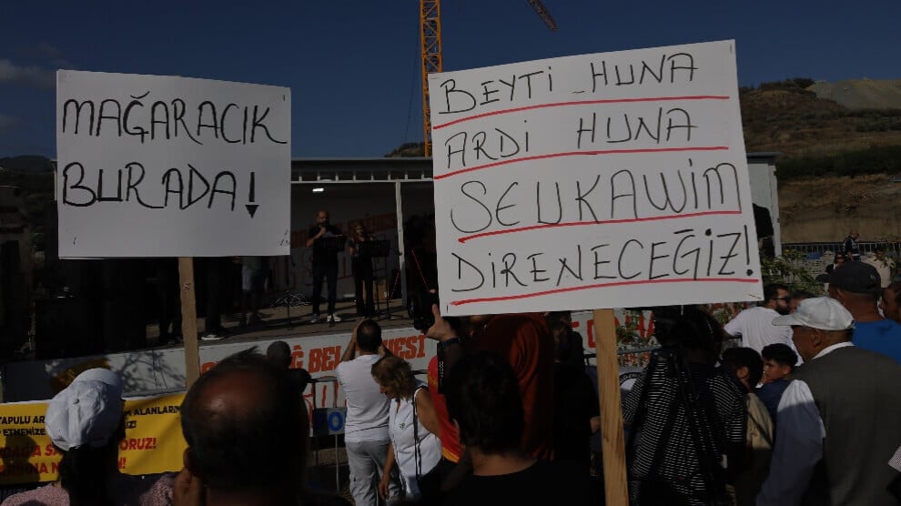 protest-in-samandag-against-“urgent-expropriation”