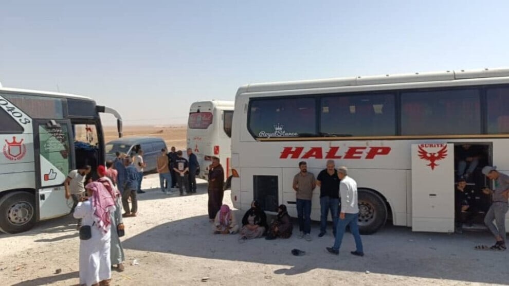 syrian-transitional-government-forces-block-a-central-road,-hindering-travel-in-the-northeast