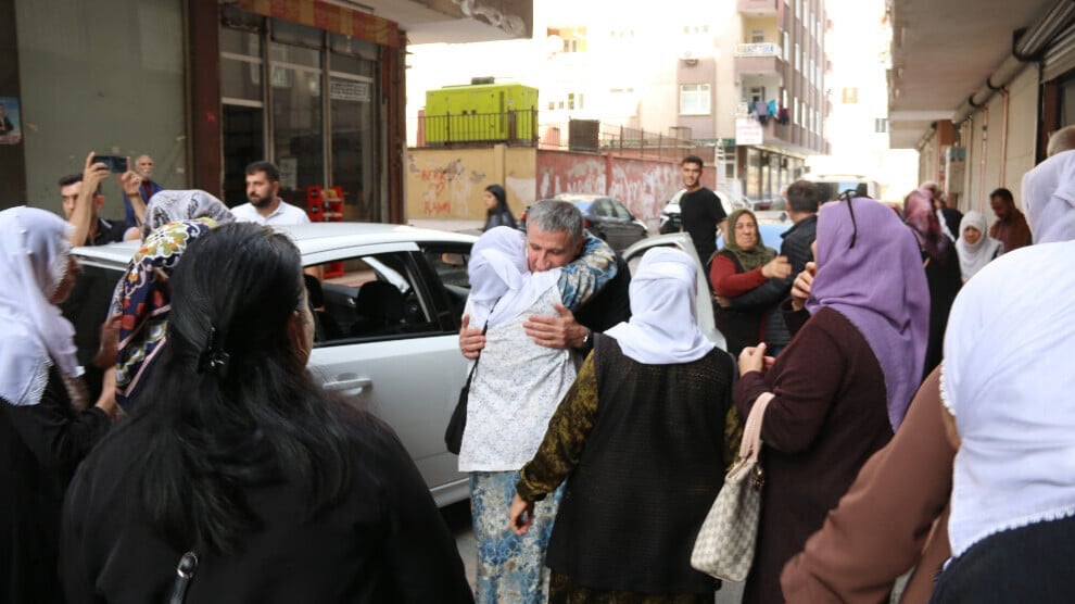 ramazan-demir-welcomed-in-amed-after-30-years-in-prison