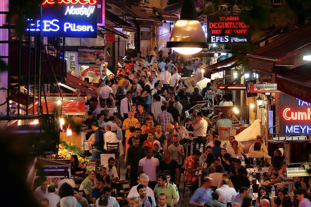 istanbul-bans-aggressive-street-solicitation-in-tourist-areas