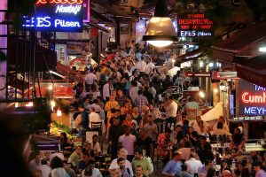 istanbul-bans-aggressive-street-solicitation-in-tourist-areas
