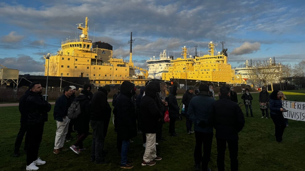 finlandiya’da-kurt-aktivistlerin-gozaltina-alinmasi-protesto-edildi