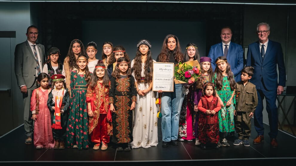 bocholt’ta-kurt-cocuk-korosu’na-entegrasyon-odulu