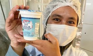 from-milking-stalls-to-mobile-apps:-un-supported-project-powers-rural-revival-in-indonesia