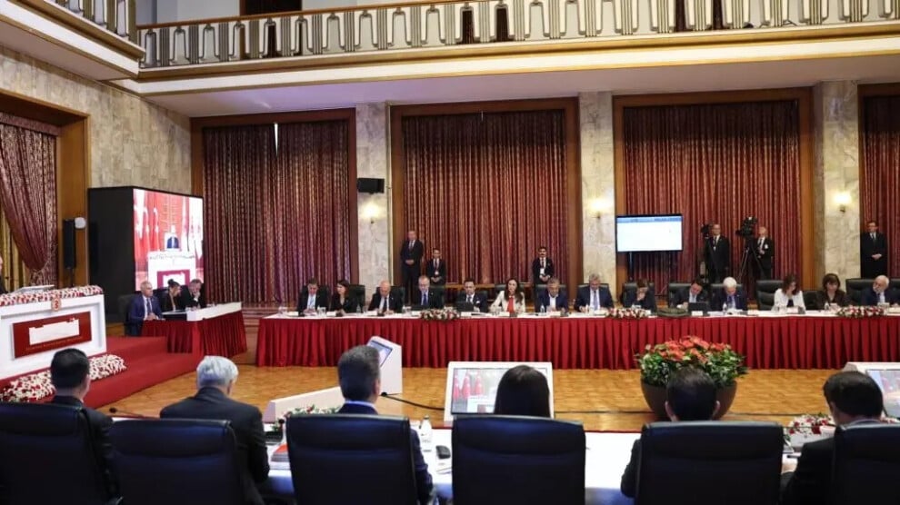 meclis-baskanligi:-heyet-imrali’ya-gitmistir,-olumlu-sonuclar-alinmistir