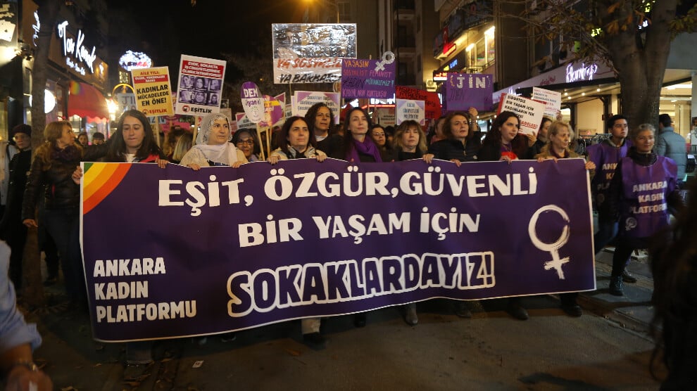 ankara’da-kadinlar-alanlara-cikti:-bizler-barisin-garantisiyiz