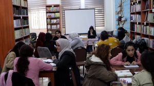 kadinlar,-qamislo’da-felsefe-tarihini-sorguladi