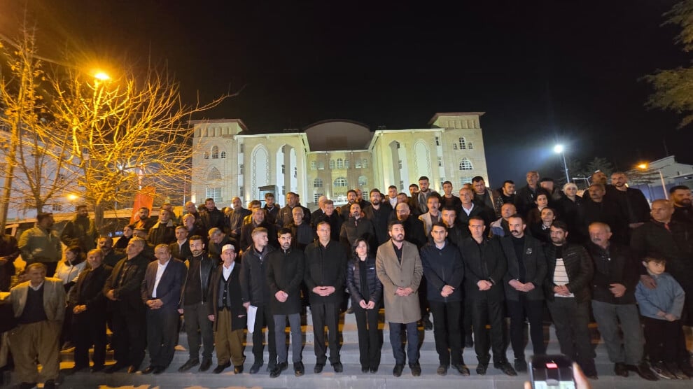 akis’in-tutukluluguna-devam-kararina-tepki:-halkin-iradesine-darbe-suruyor