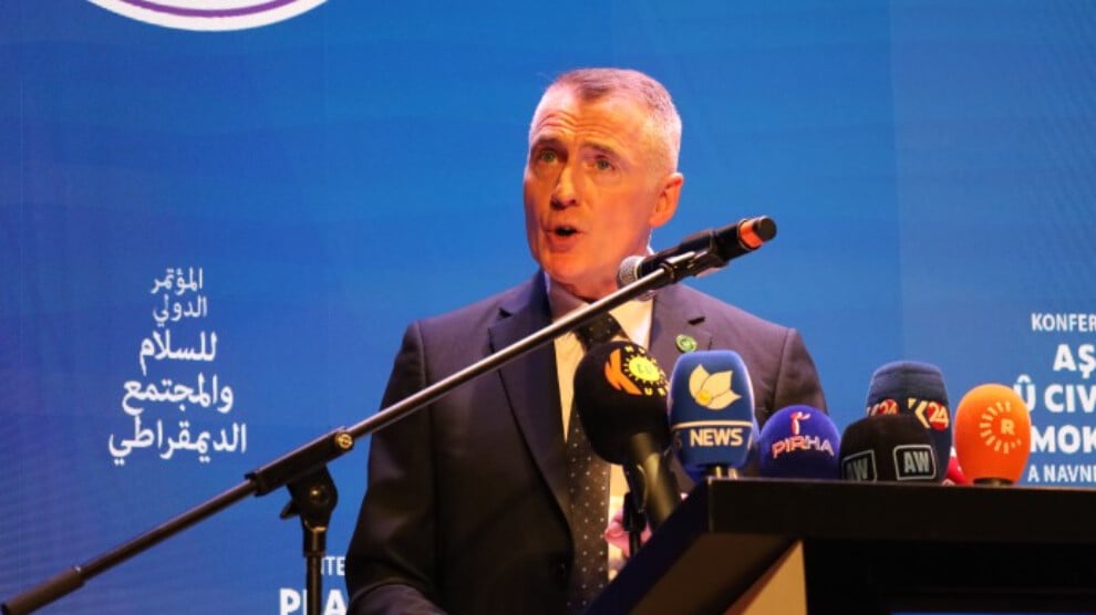 kearney:-kurtlerin-sundugu-bu-firsati-turkiye’nin-gormesi-lazim