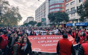 izmir-municipality-workers-stage-work-stoppage-over-incomplete-payments