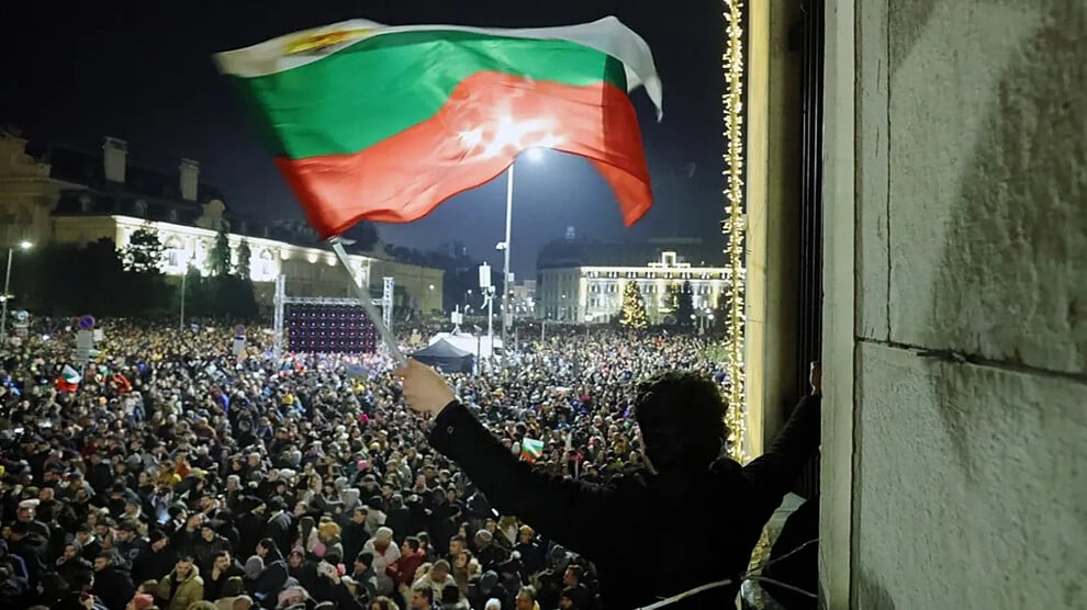 bulgaristan-basbakani-zhelyazkov,-protestolarin-ardindan-istifa-etti