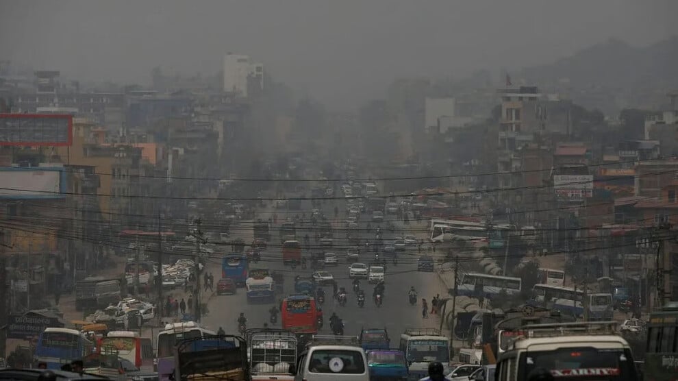 delhi’de-hava-kirliligi-krizi:-sirketlere-yuzde-50-‘evden-calisma’-zorunlulugu