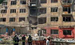 weekend-attacks-in-ukraine-bring-more-casualties,-damage-infrastructure