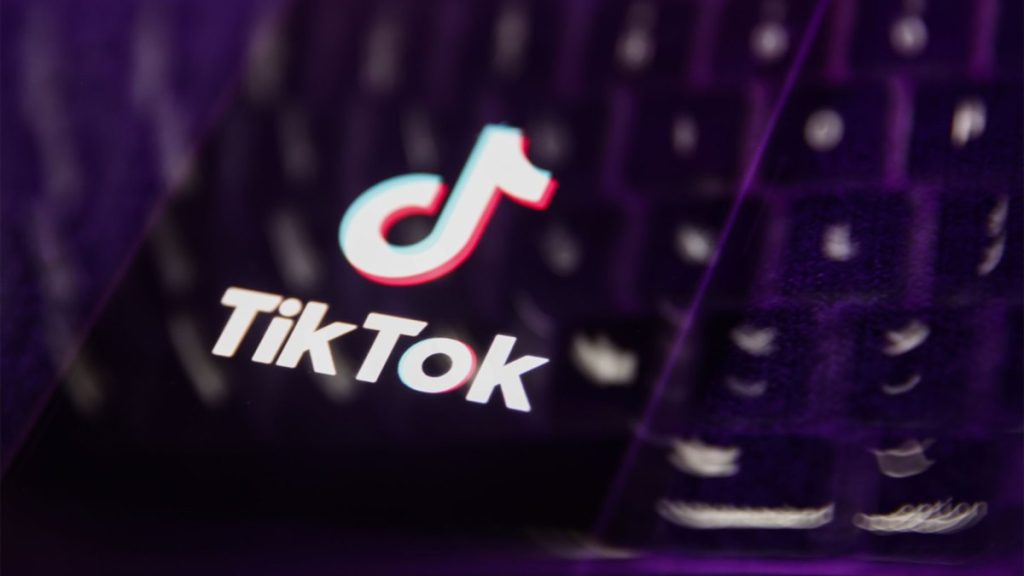 police-charge-driver-who-allegedly-killed-a-pedestrian-while-livestreaming-on-tiktok-|-techcrunch